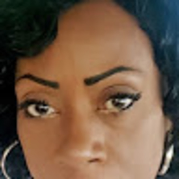 Meet your Posher, Kathy - Picture 1 of 1